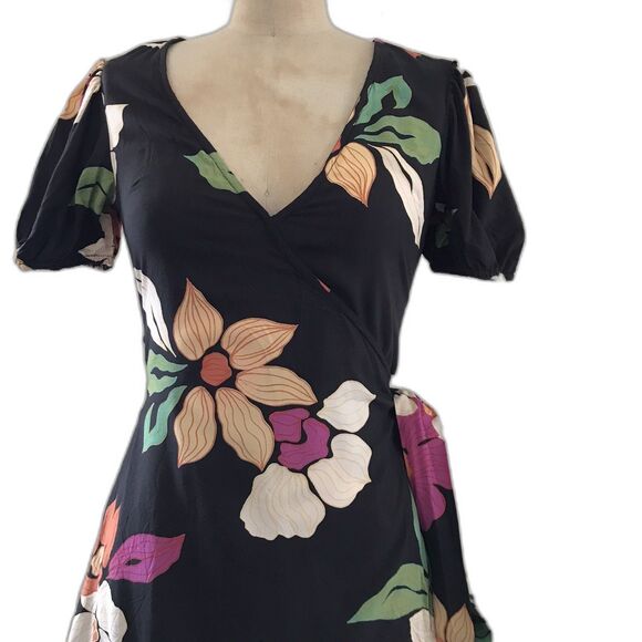 Billabong Black Colorful Floral Short Sleeve V Neck Mini Wrap Dress - XS - Picture 2 of 9